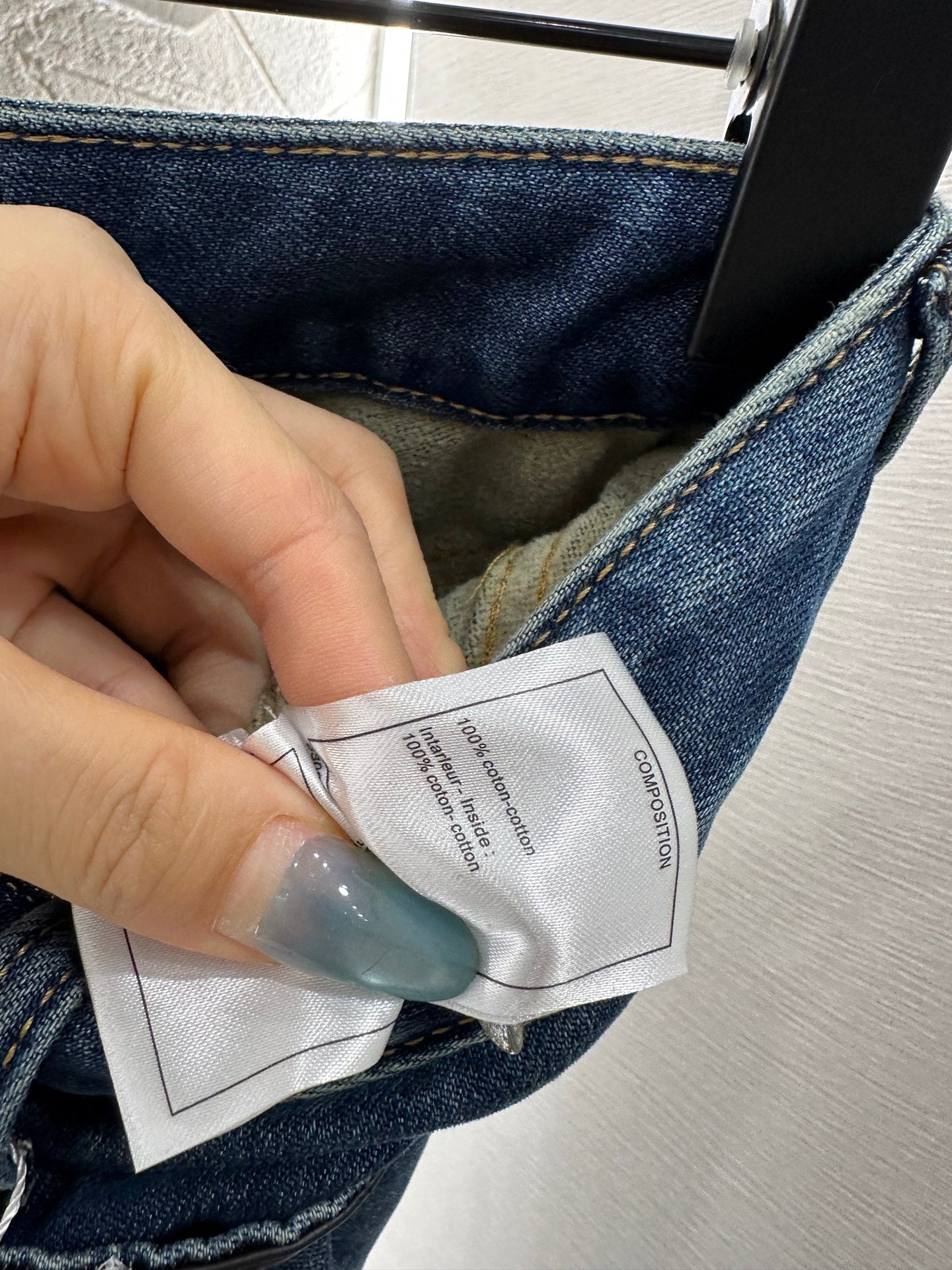 Diamond-patterned logo pocket jeans