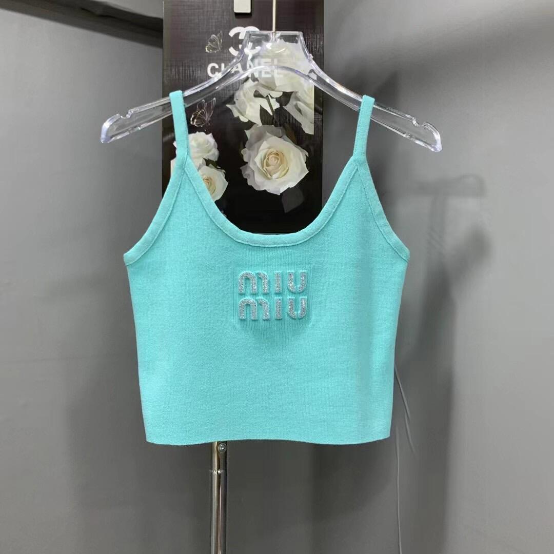 Three-dimensional embossed hot brick camisole