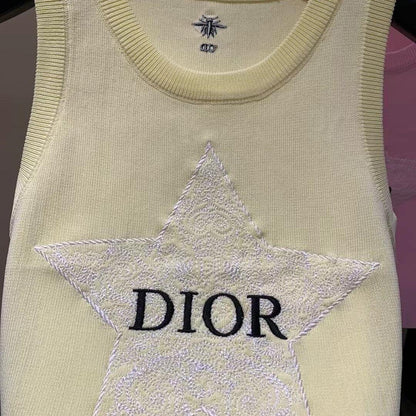 Five-pointed star knitted vest