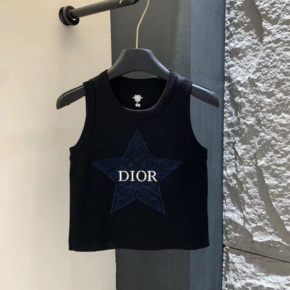 Five-pointed star knitted vest