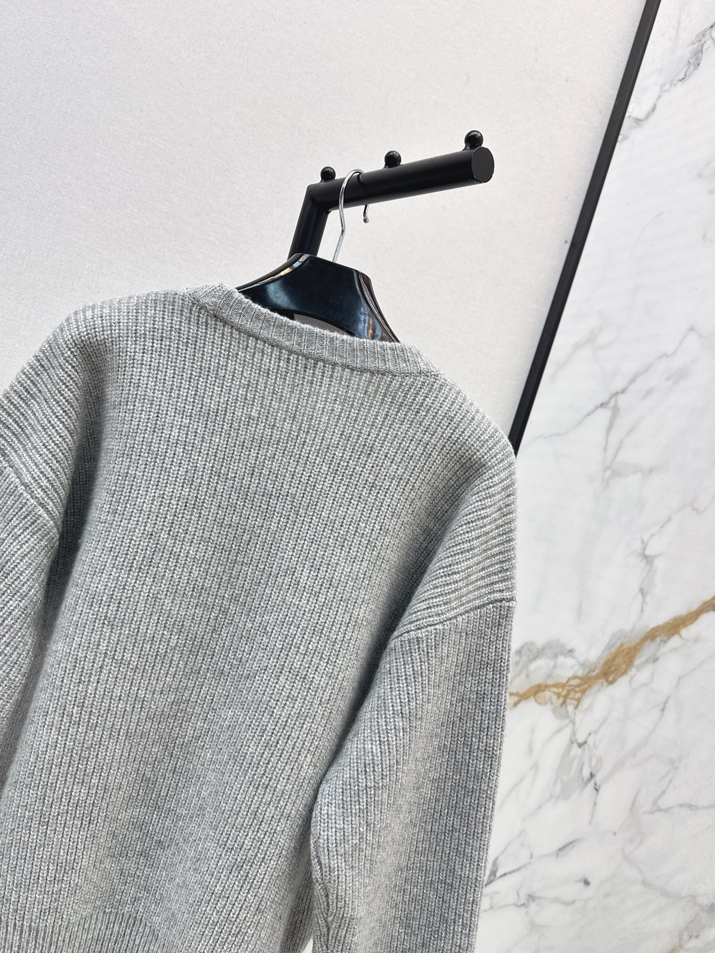 3D towel embroidered sweater