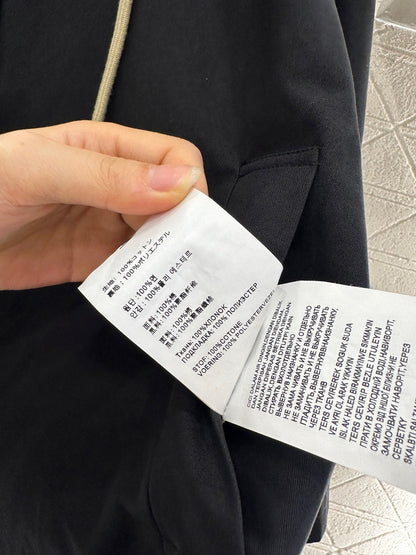 25fw Wear windbreakers on both sides