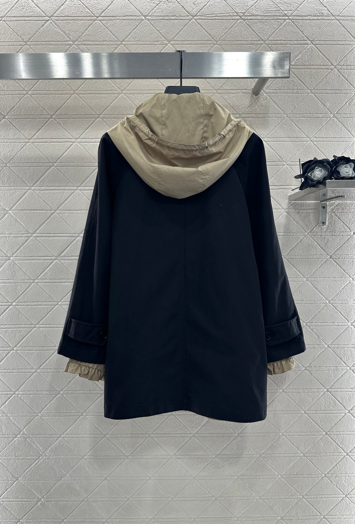 25fw Wear windbreakers on both sides