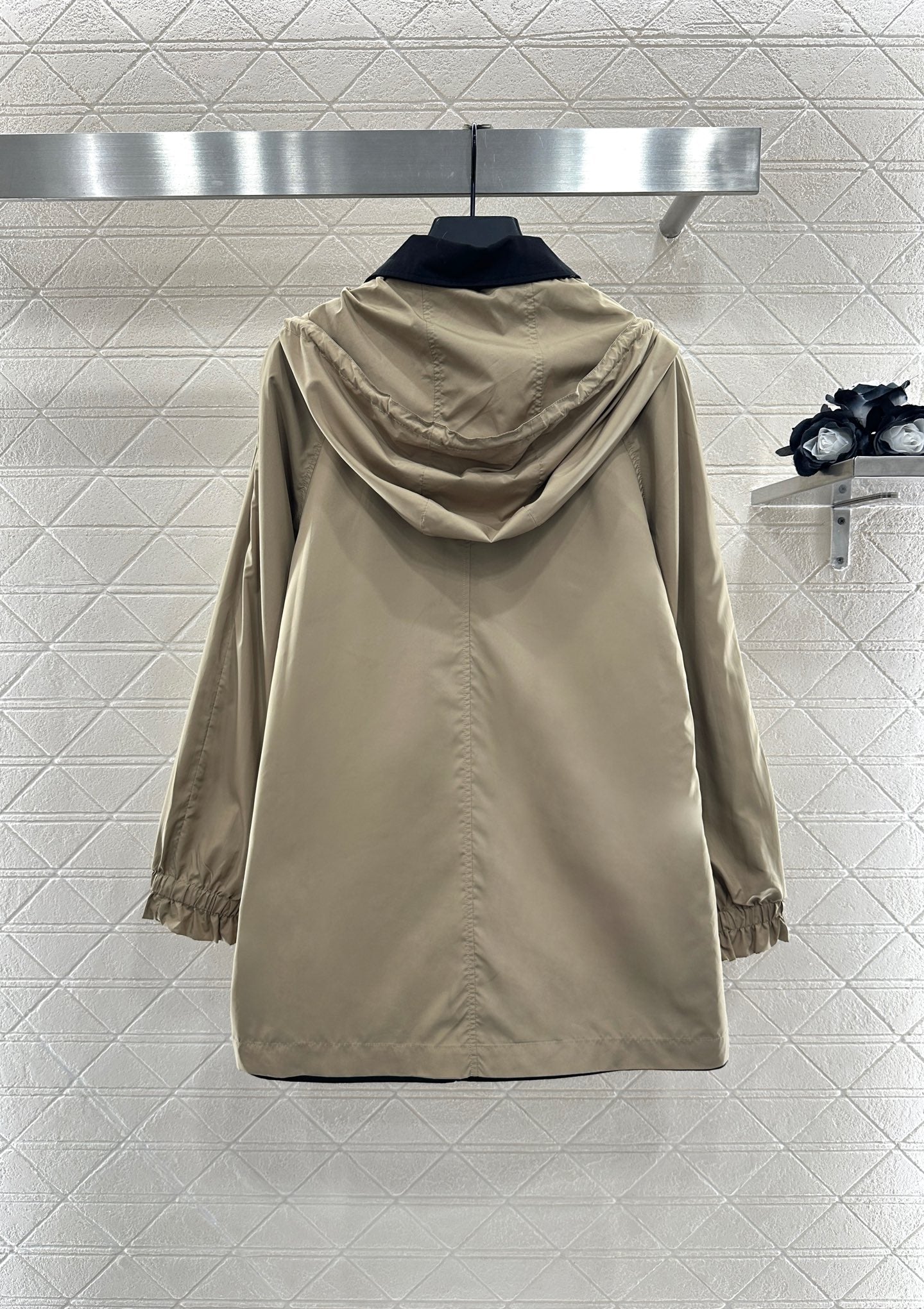 25fw Wear windbreakers on both sides