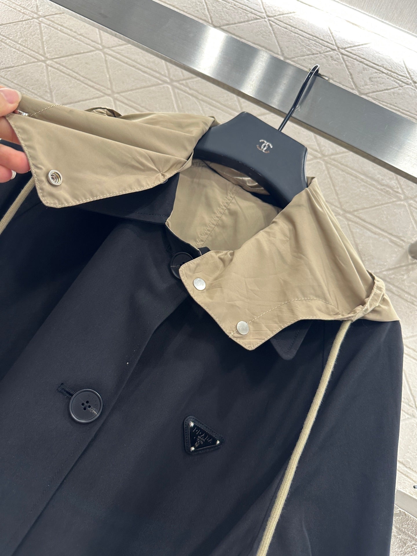 25fw Wear windbreakers on both sides