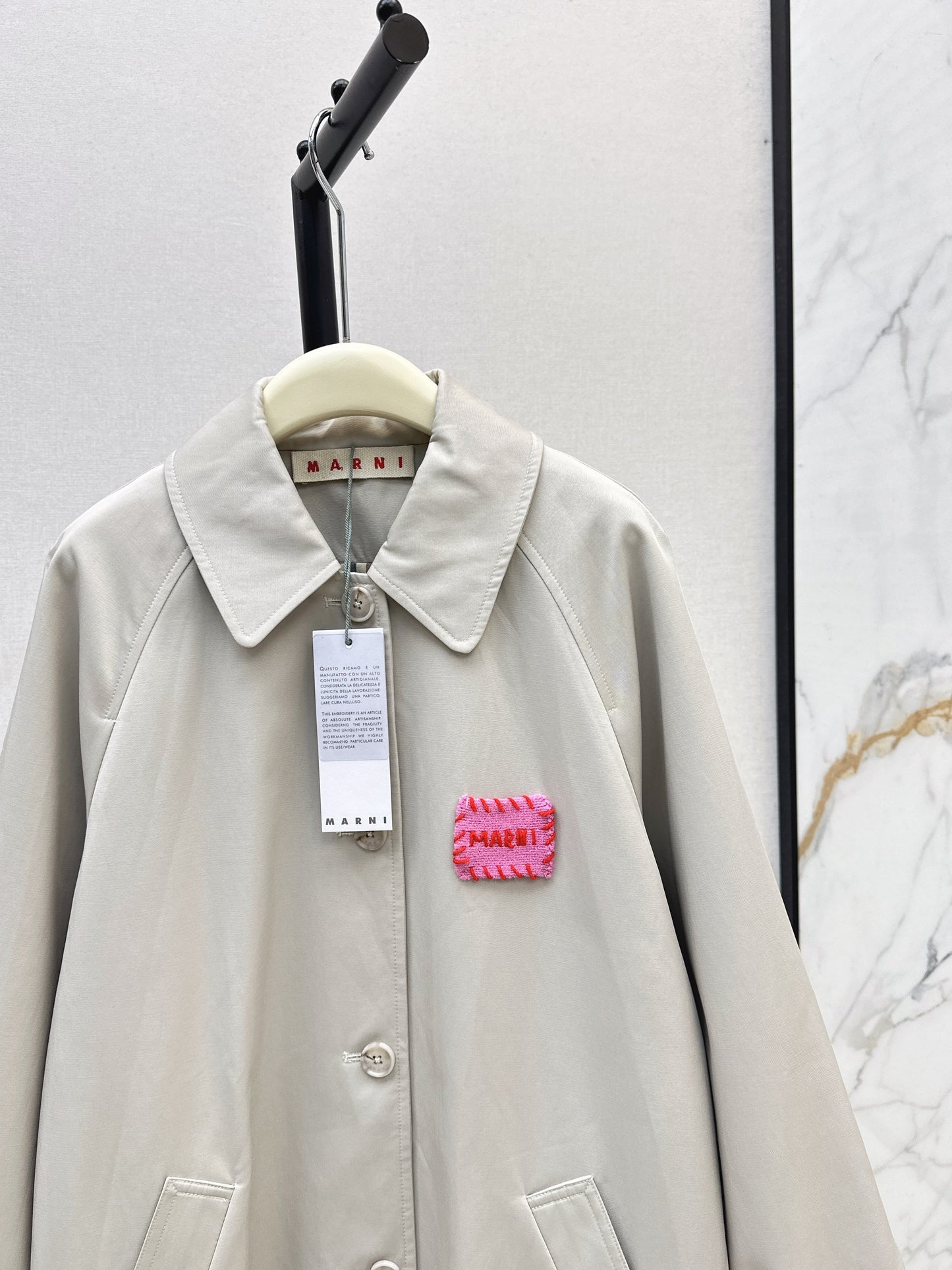 25fw Medium to long windbreaker