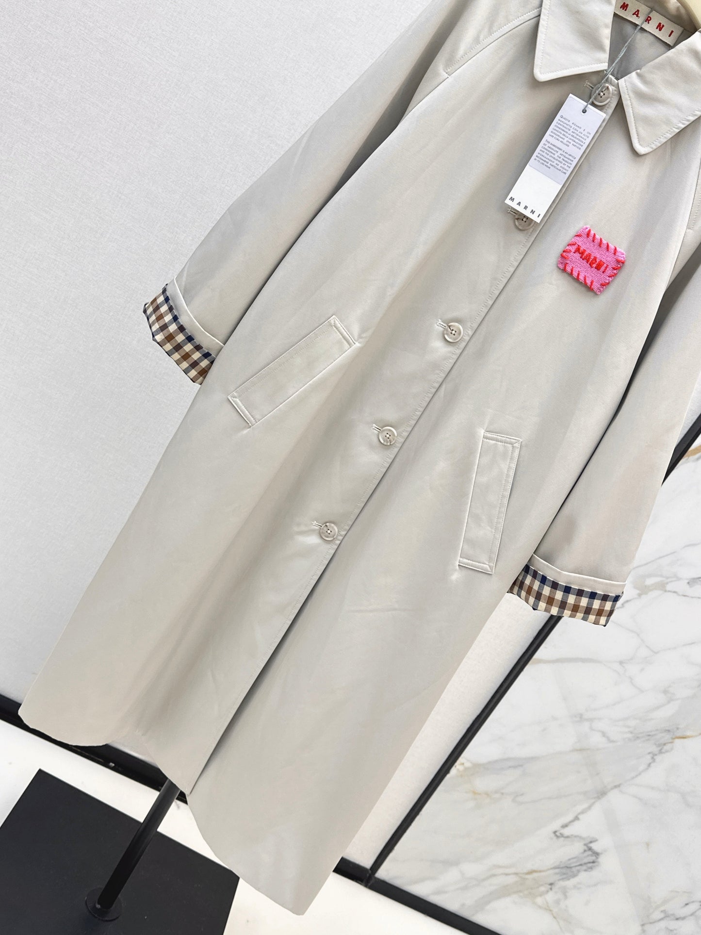 25fw Medium to long windbreaker