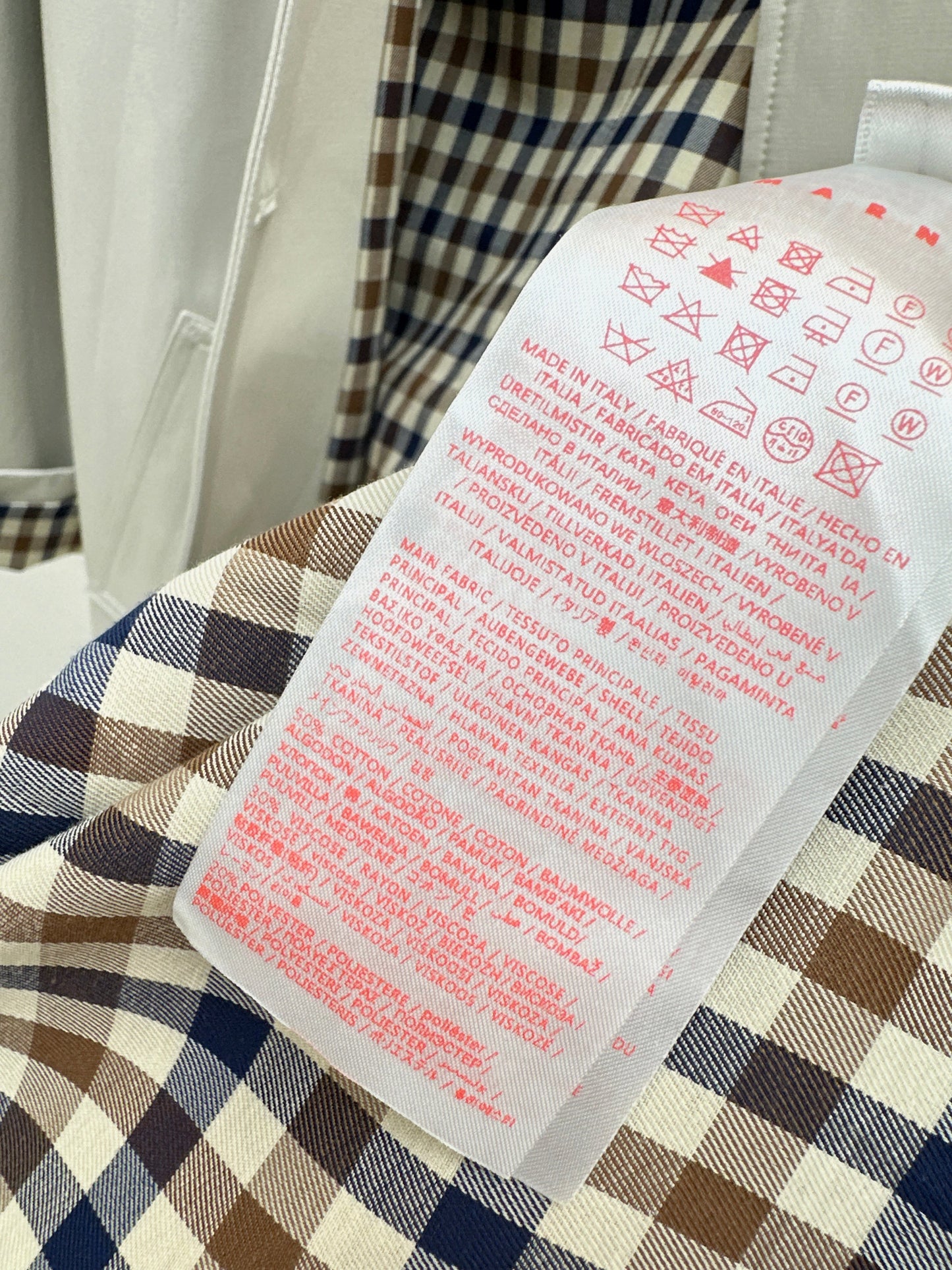 25fw Medium to long windbreaker