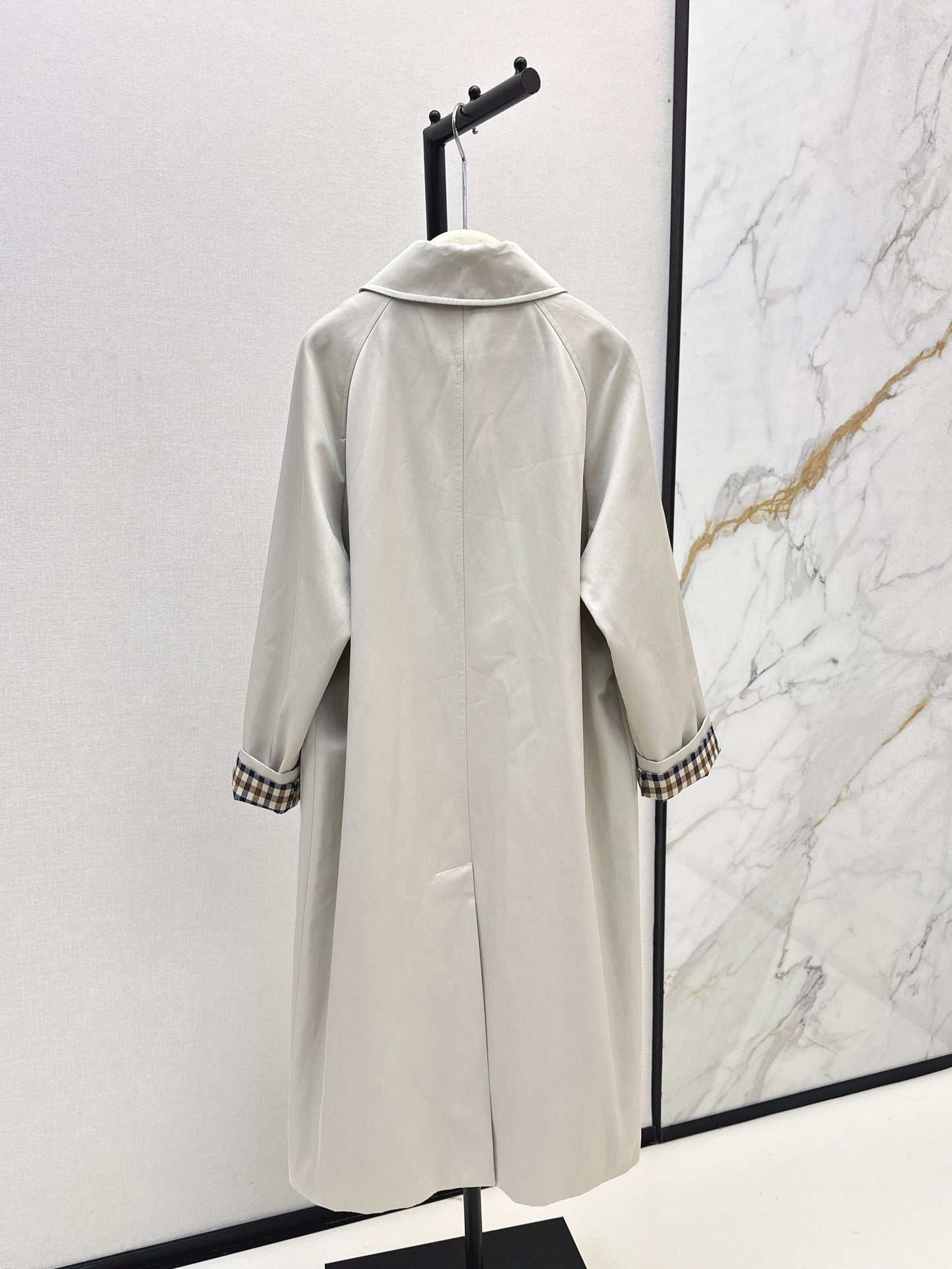 25fw Medium to long windbreaker