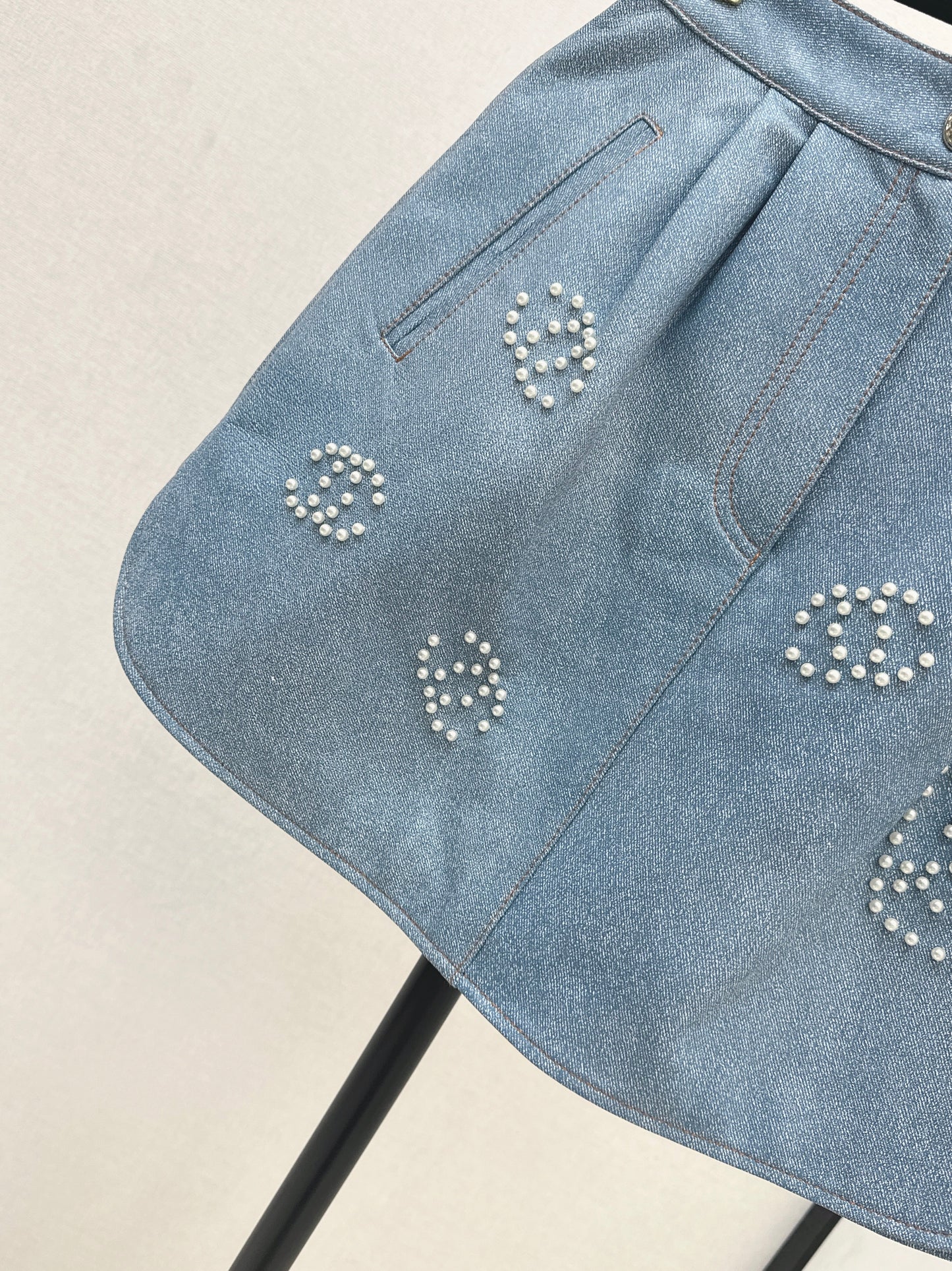 25fw Logo Bead Half Skirt