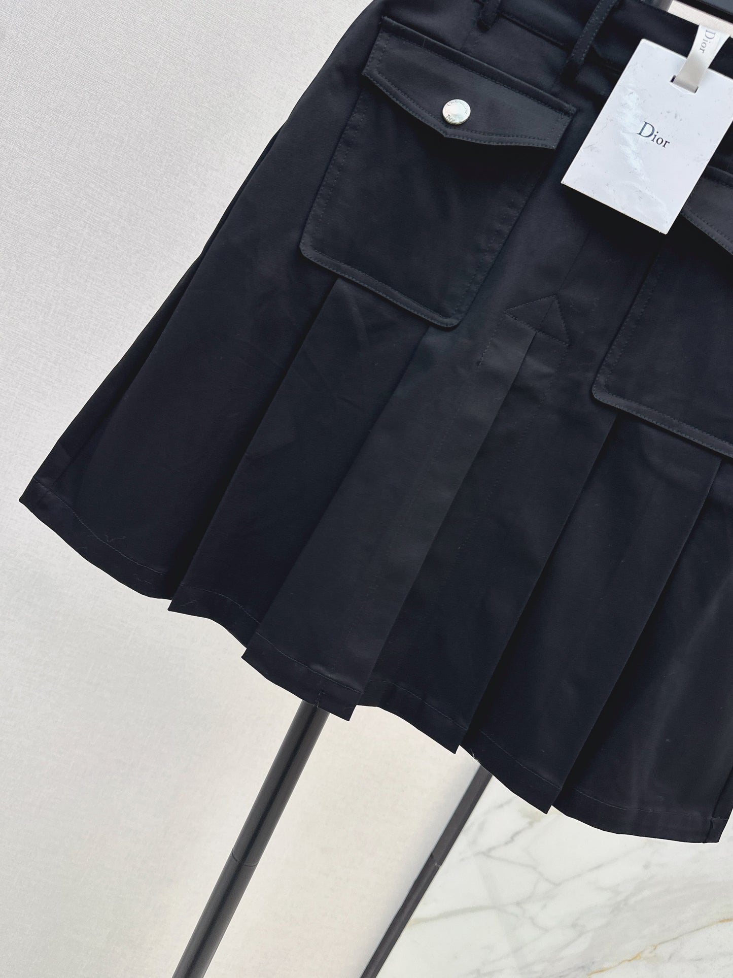 25fw High waisted pleated skirt