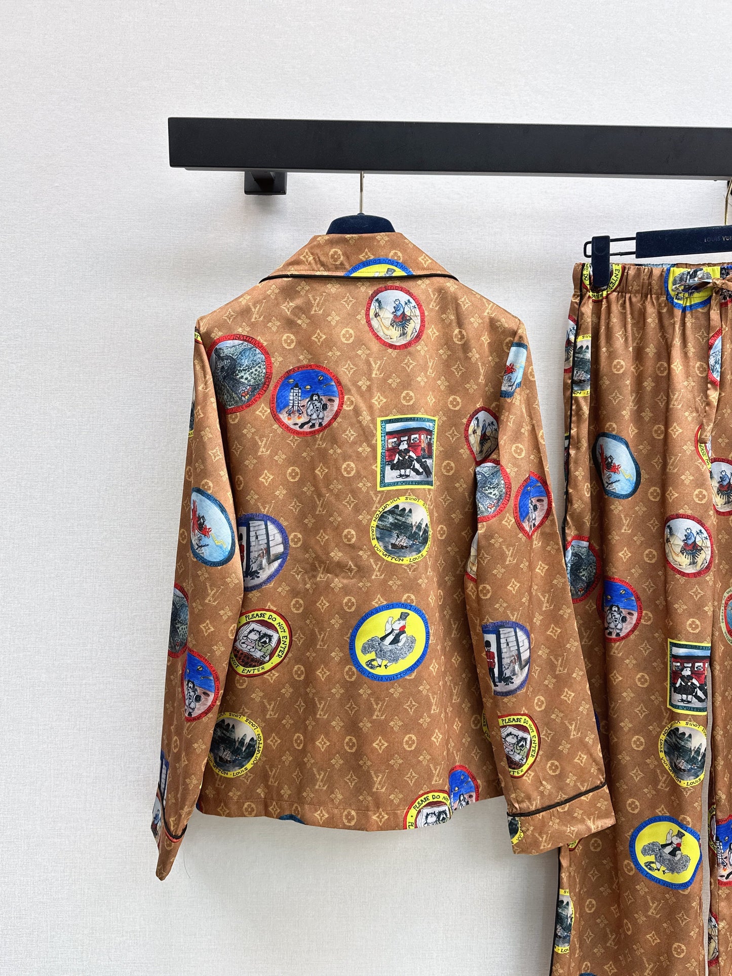 25fw Full printed pajamas