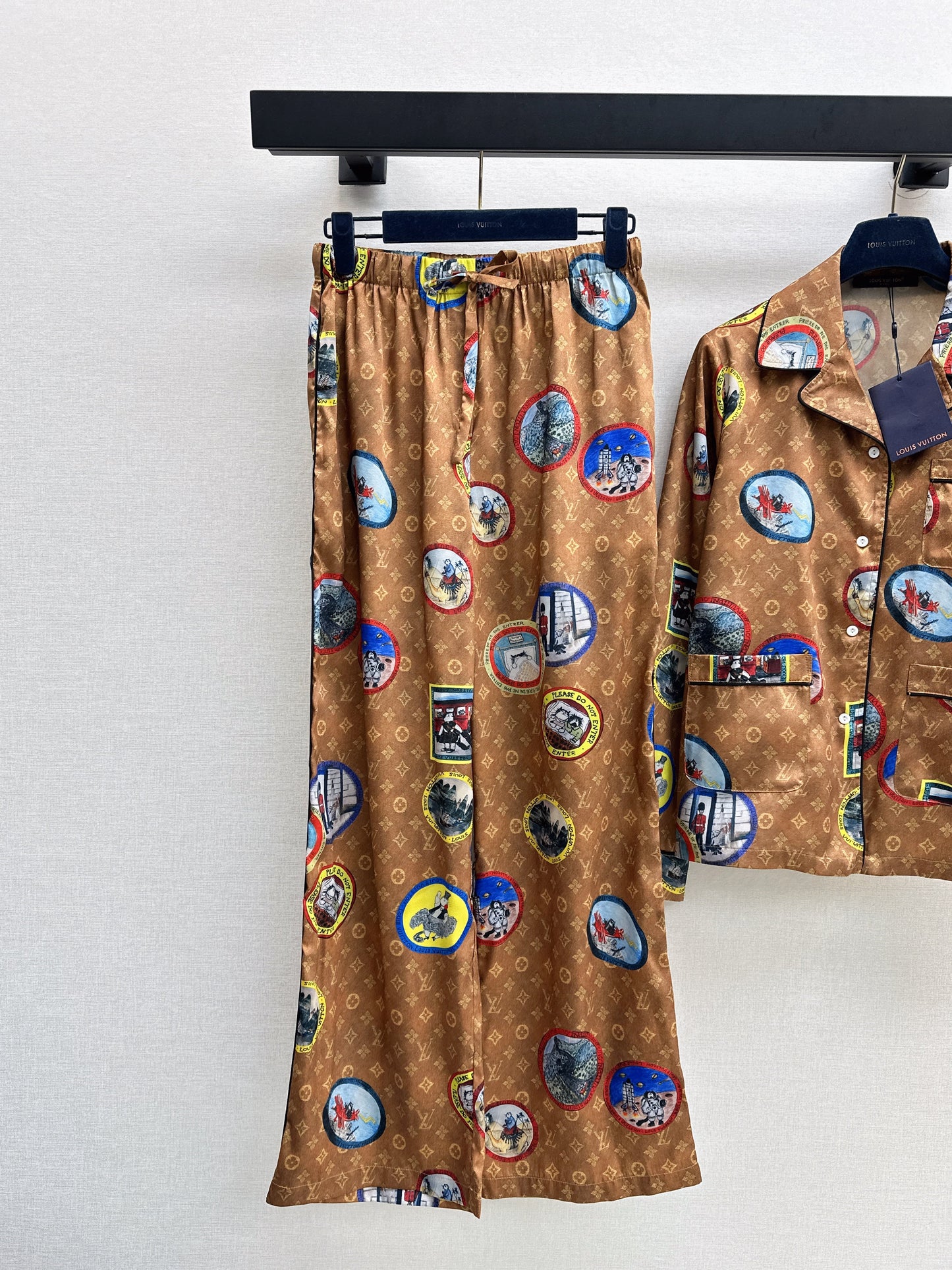 25fw Full printed pajamas