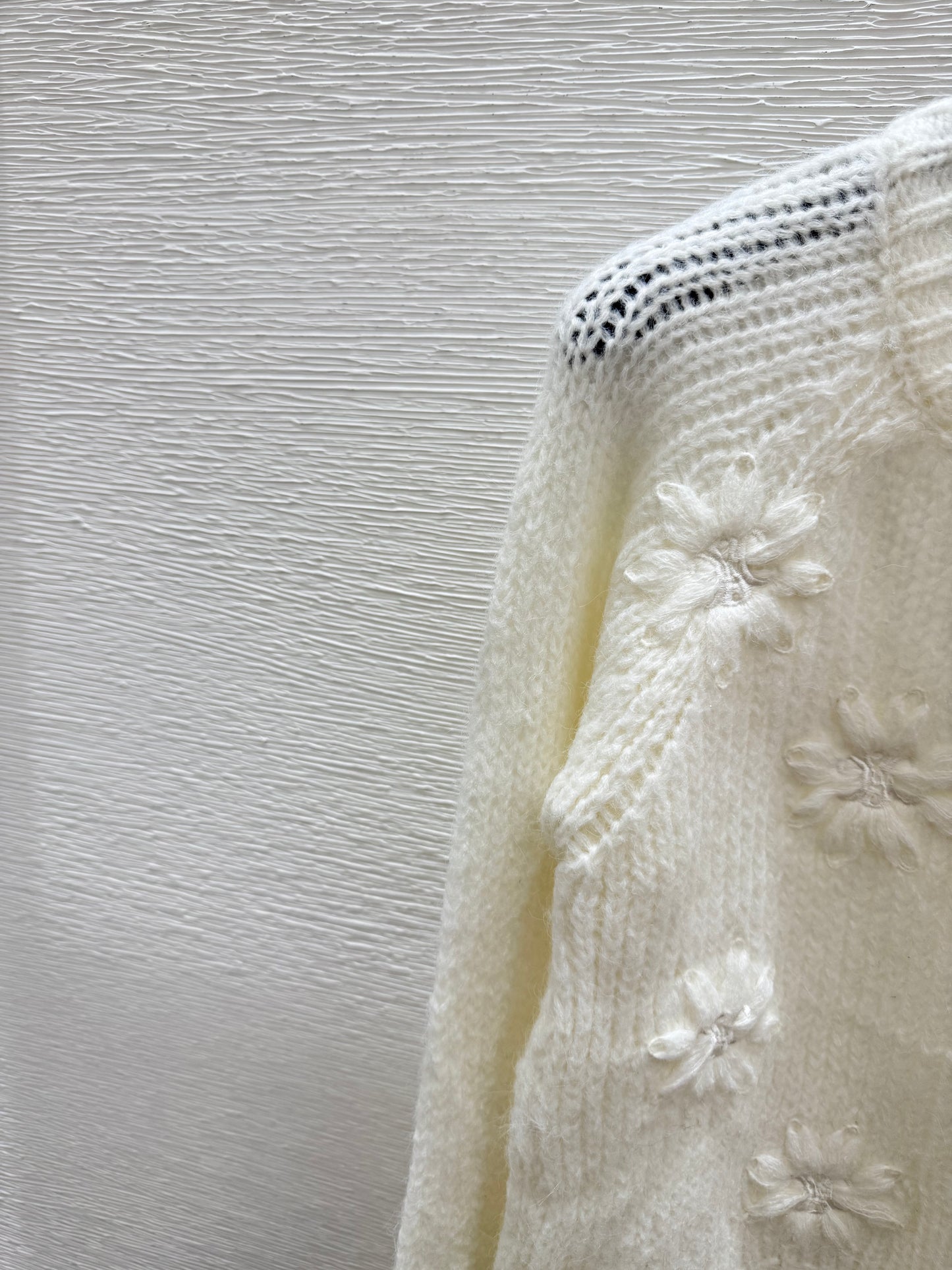 25fw Hollow knit cardigan