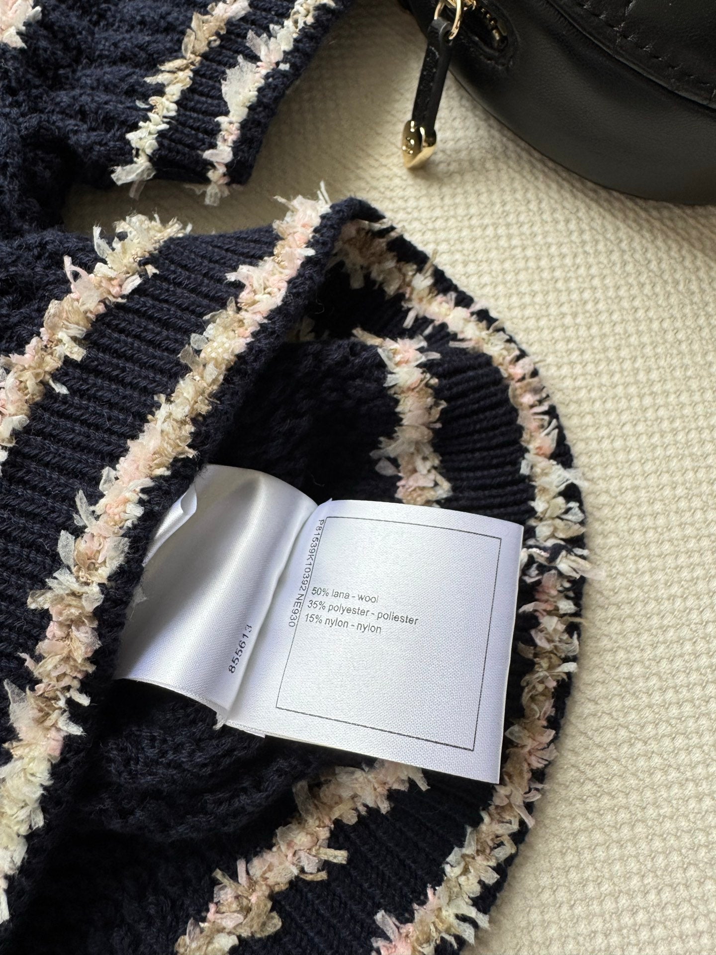 25fw Hollow knit top