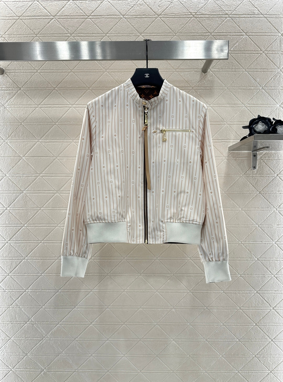 25fw Wear two standing collar jackets