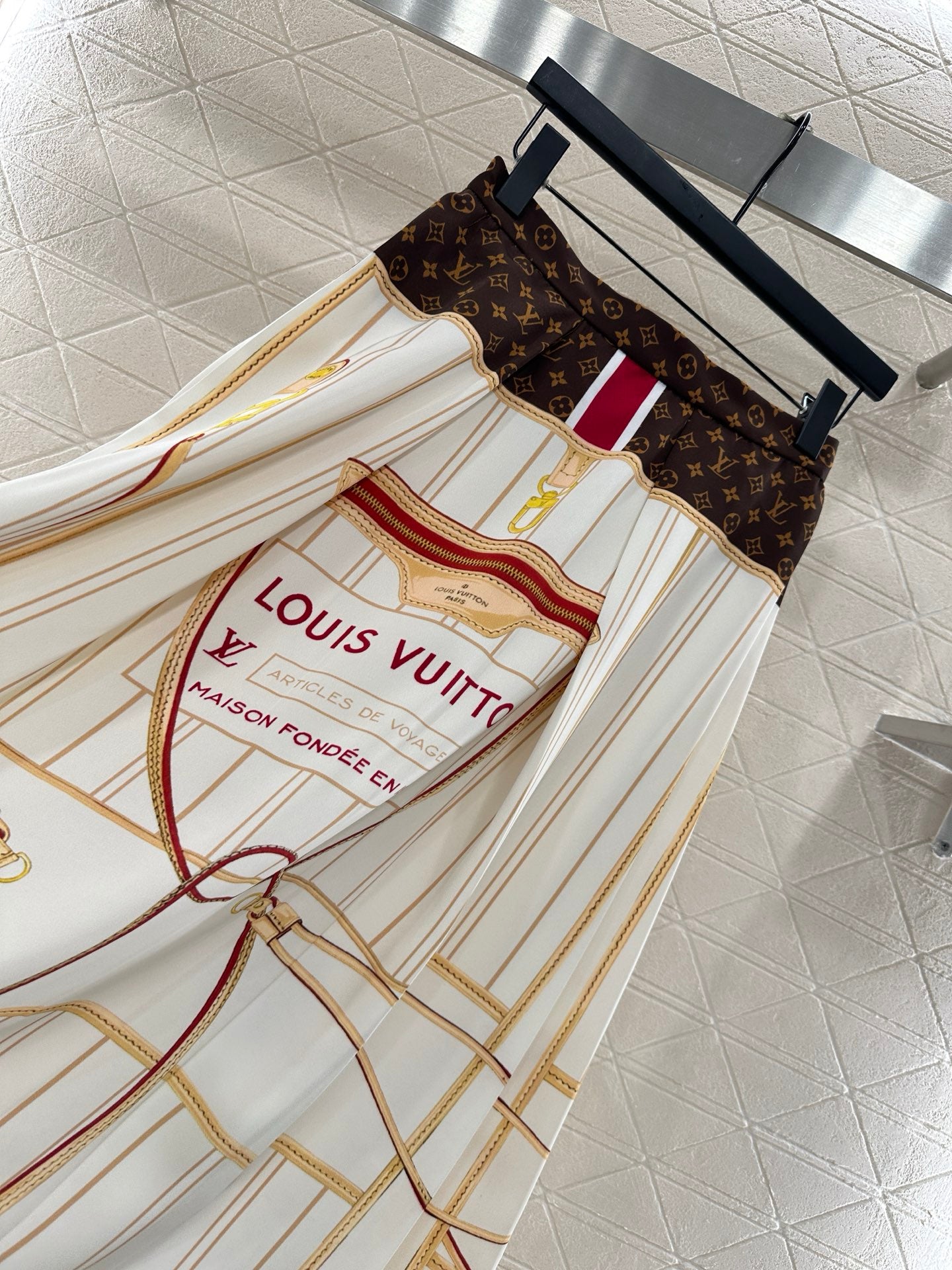 25fw Mid length skirt set