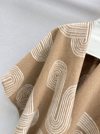 25fw Knitted cloak, shawl jacket