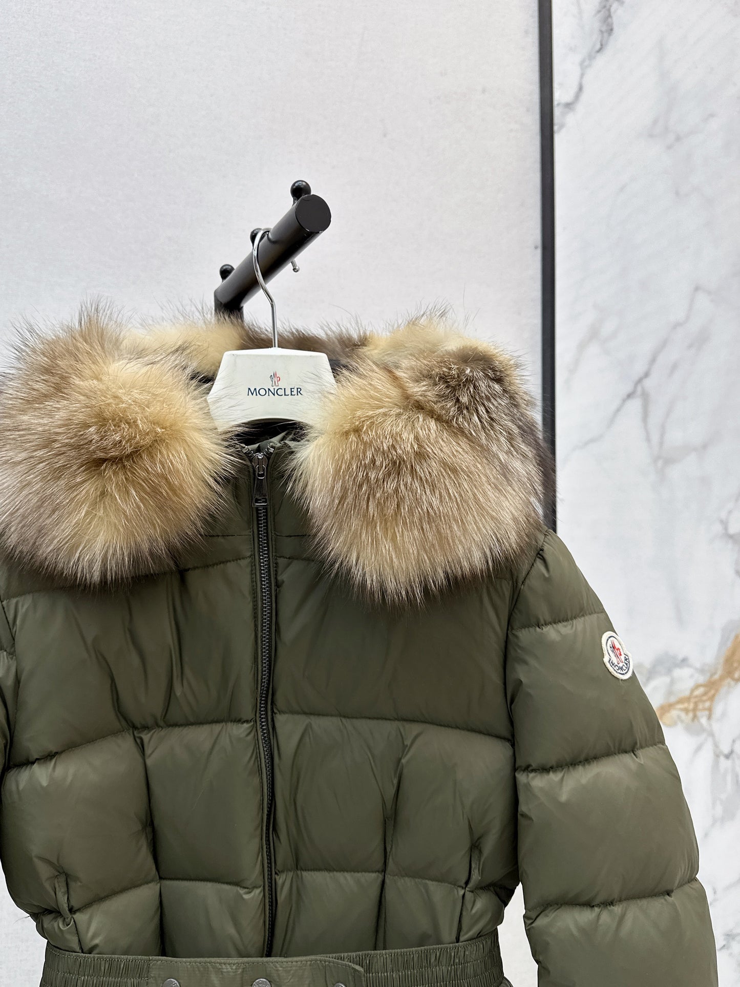 25fw Hooded short down jacket