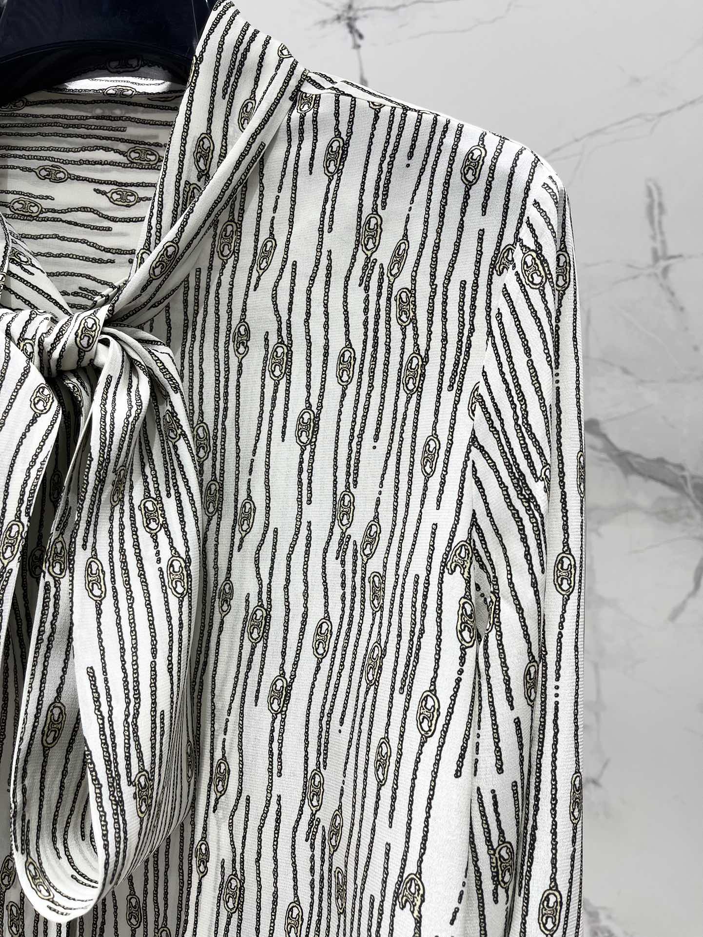 25fw Ribbon tie silk shirt