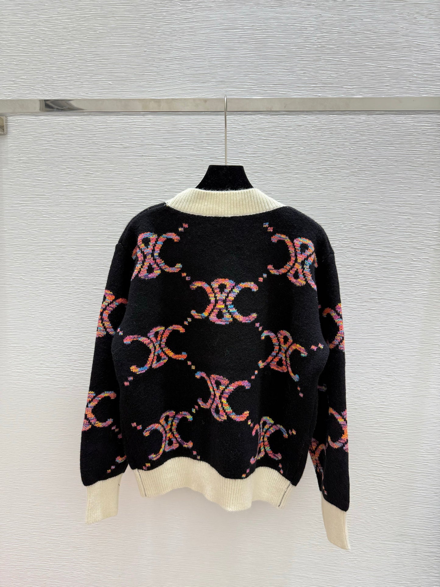 25fw V-neck cardigan