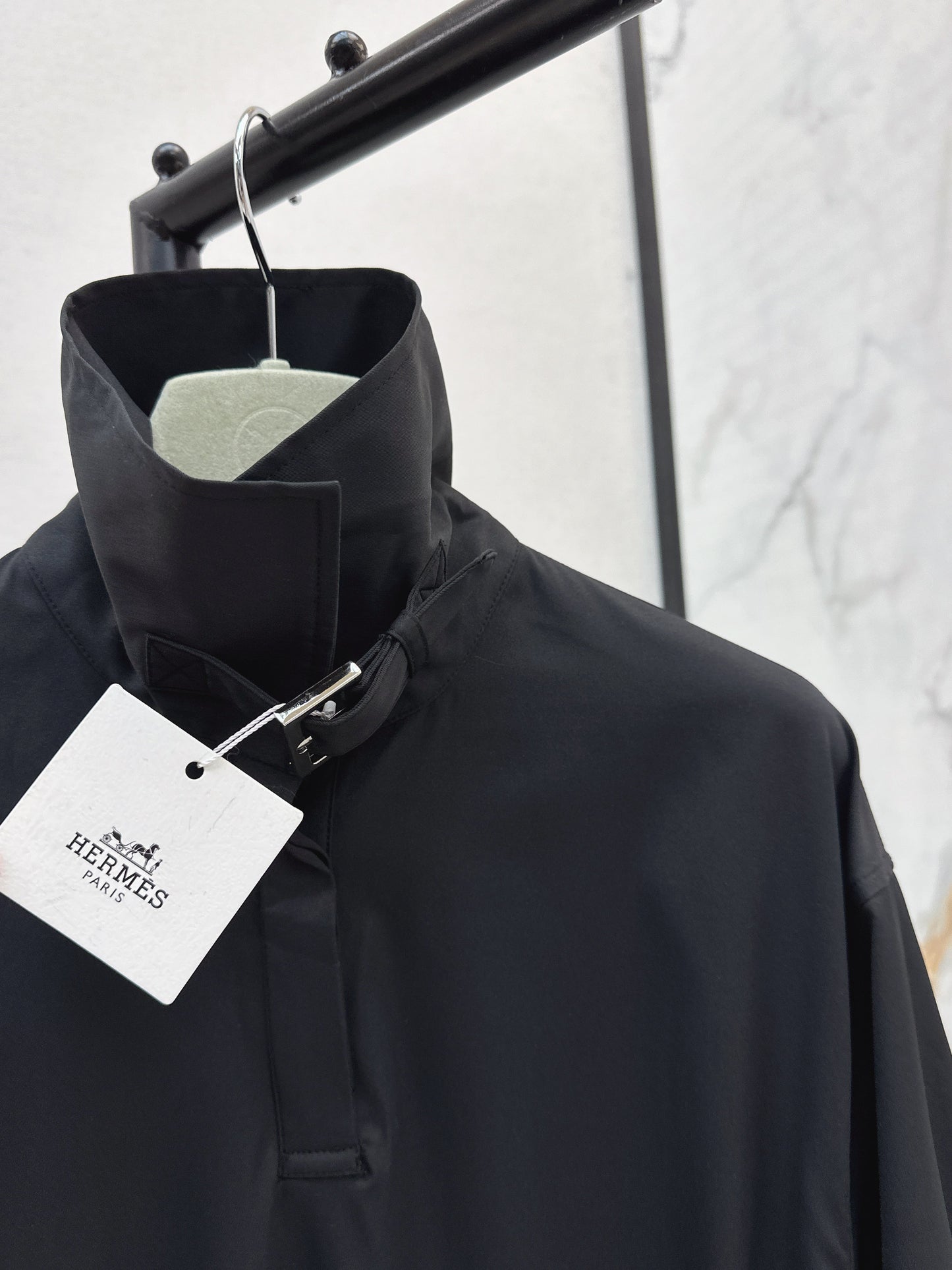 25fw Stand up collar drawstring design dress