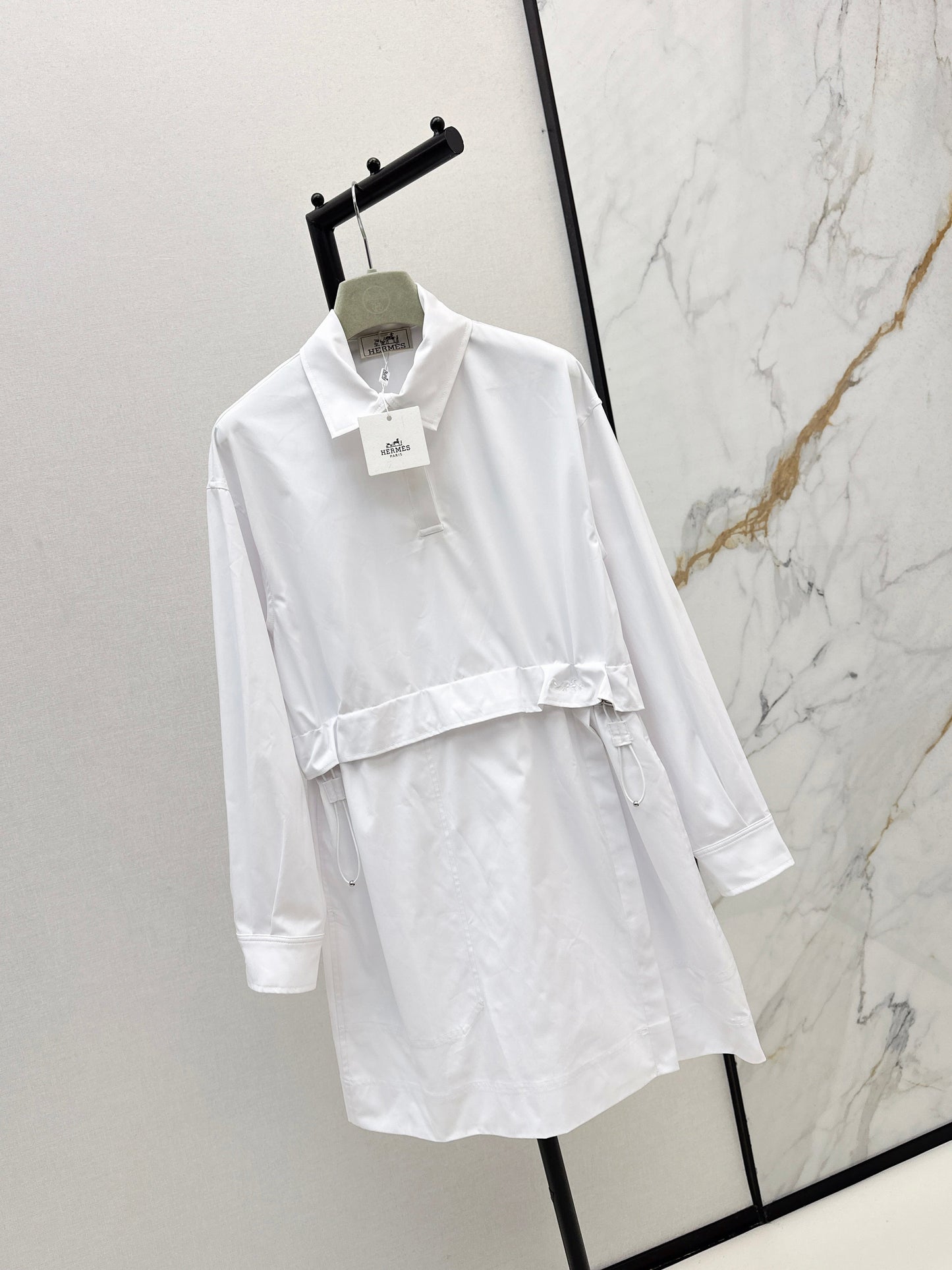 25fw Stand up collar drawstring design dress