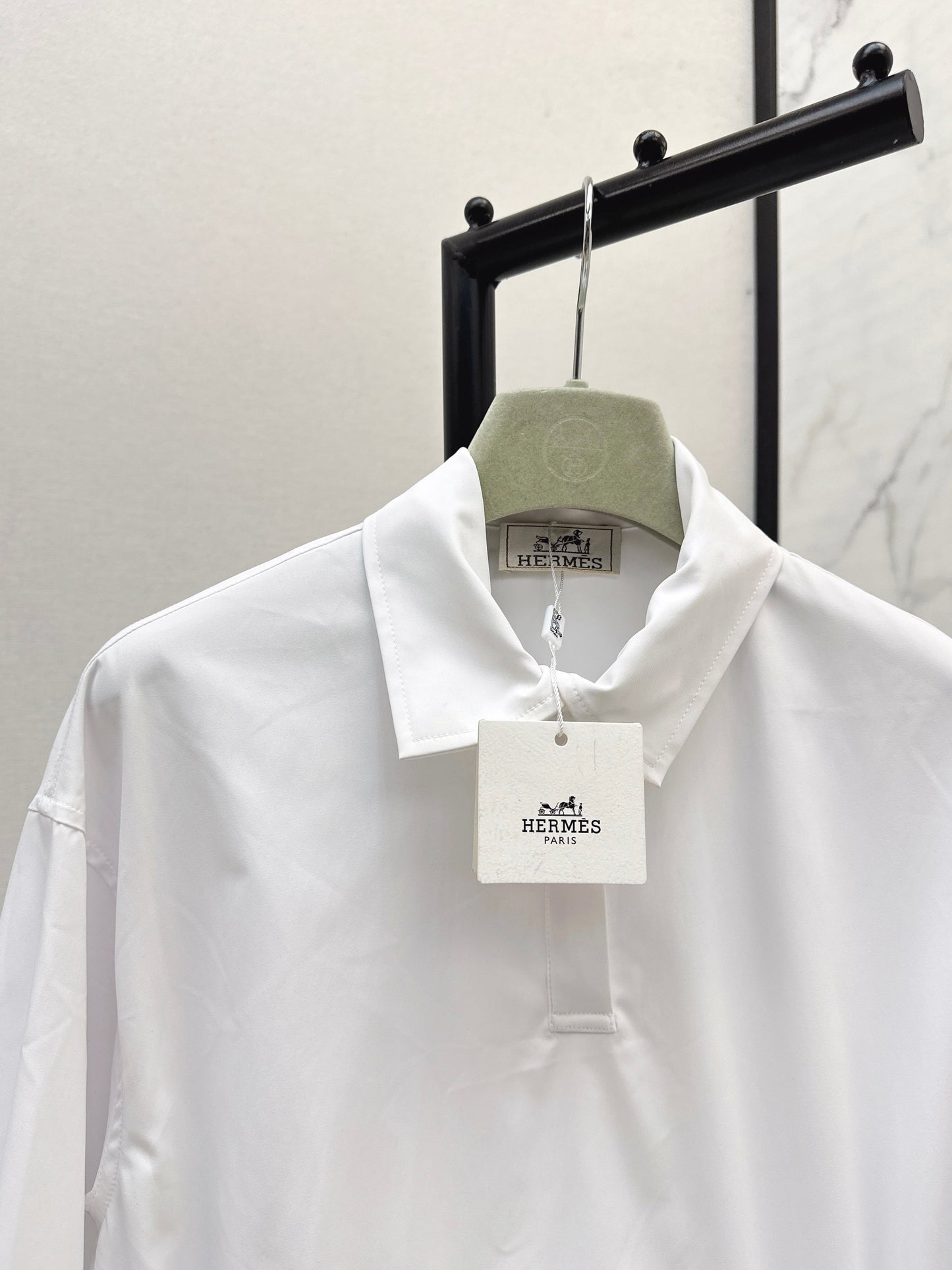 25fw Stand up collar drawstring design dress