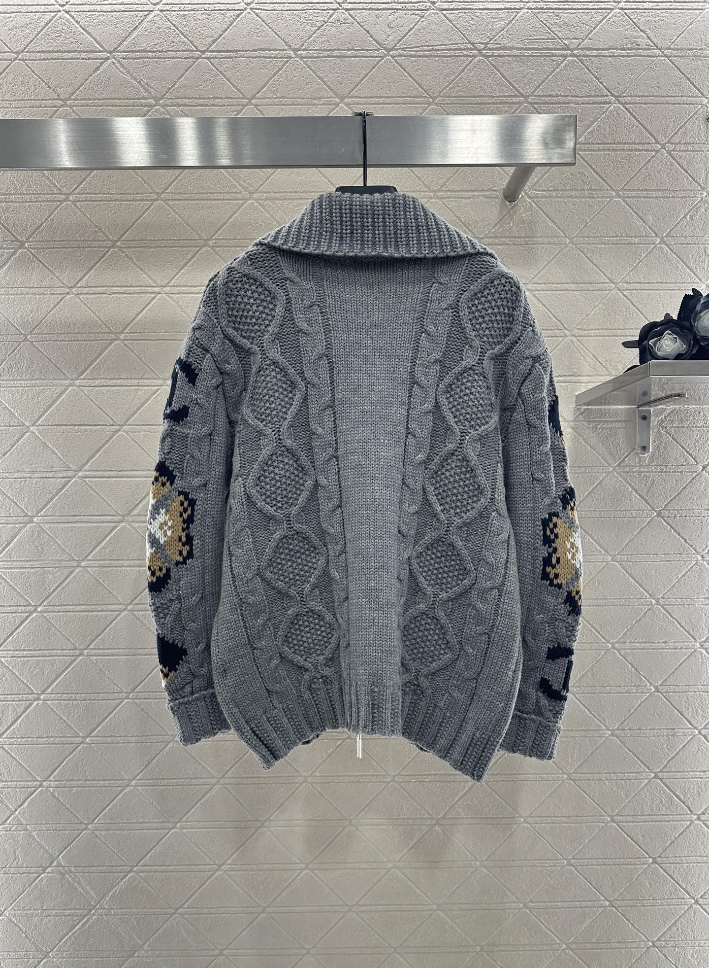 25fw Zipper hook flower knitted cardigan