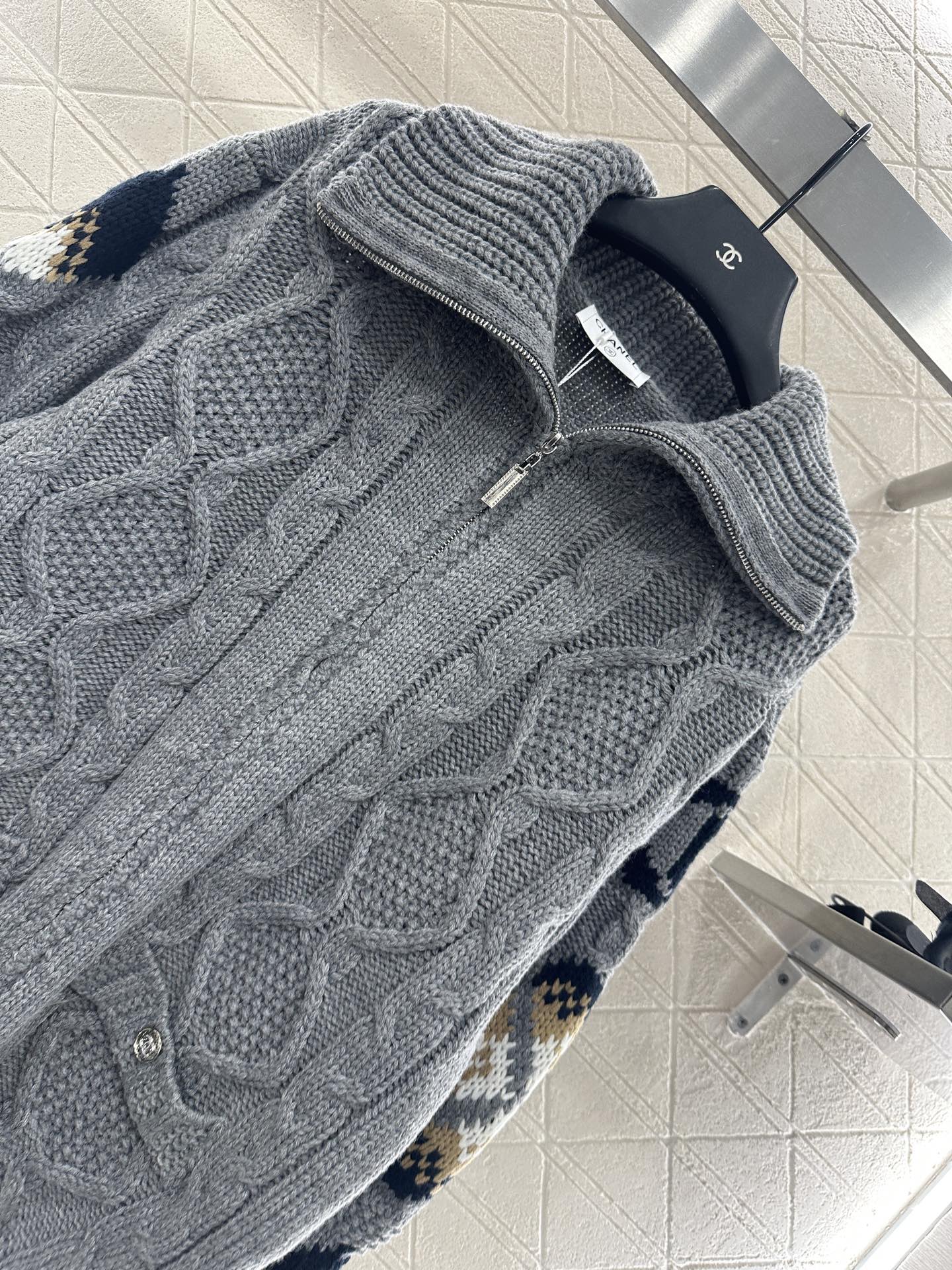 25fw Zipper hook flower knitted cardigan