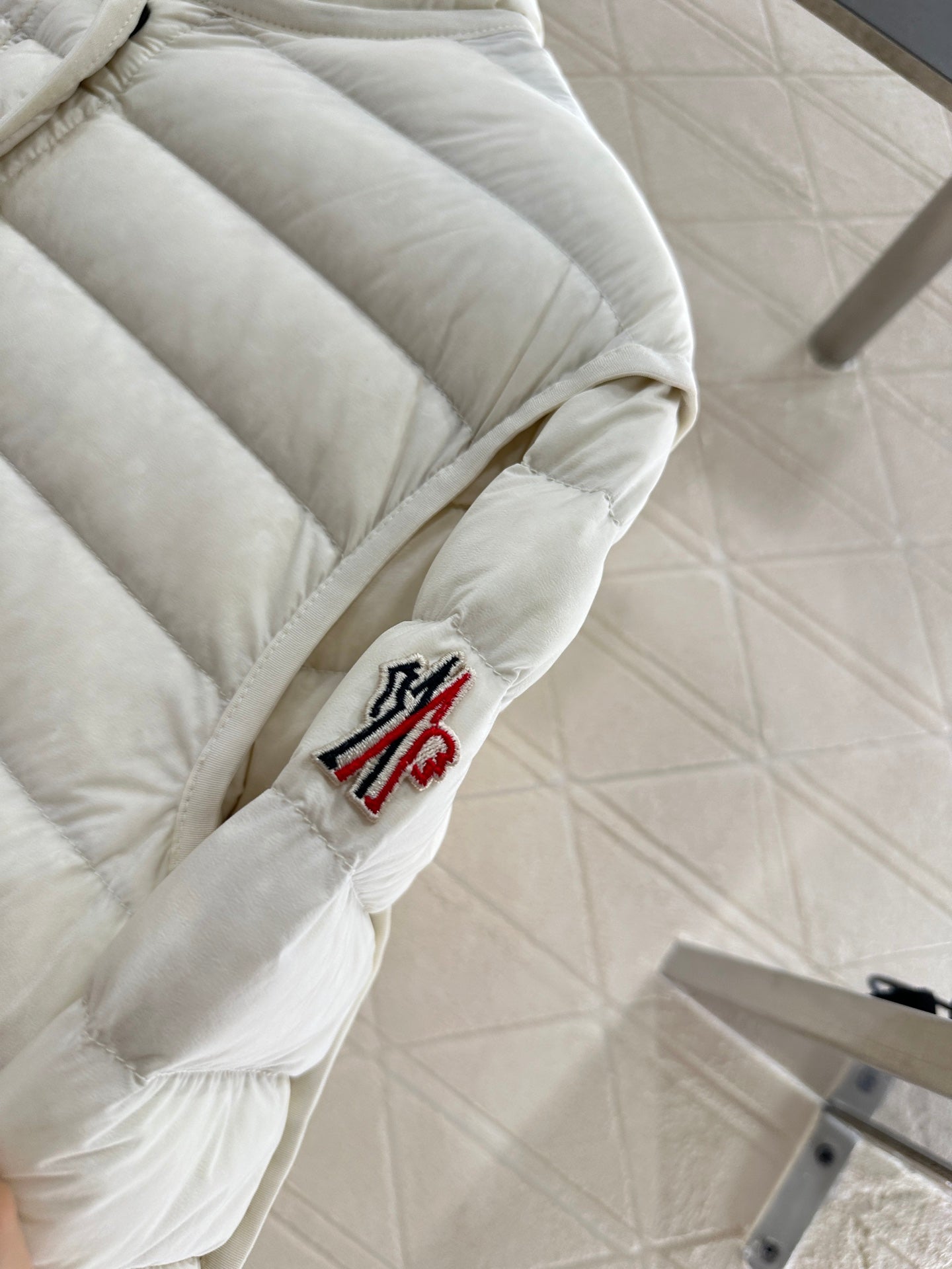 25fw Stand-collar down jacket