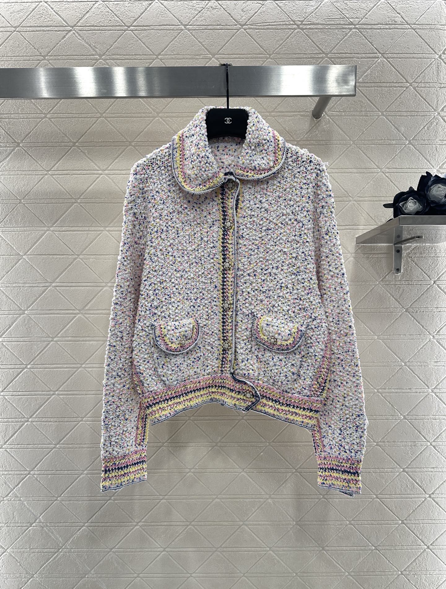 25fw Collar colored dot sweater cardigan