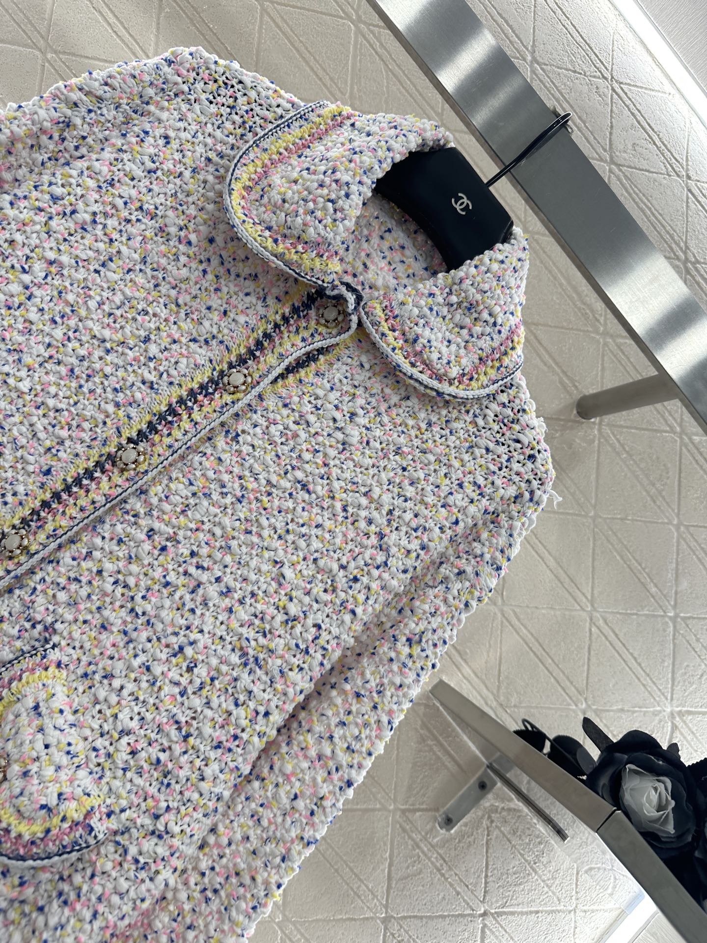 25fw Collar colored dot sweater cardigan