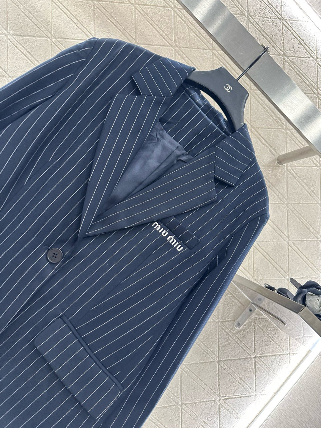 25fw Silhouette striped suit set