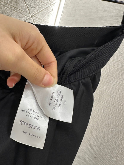 25fw High waisted umbrella shaped mid length skirt