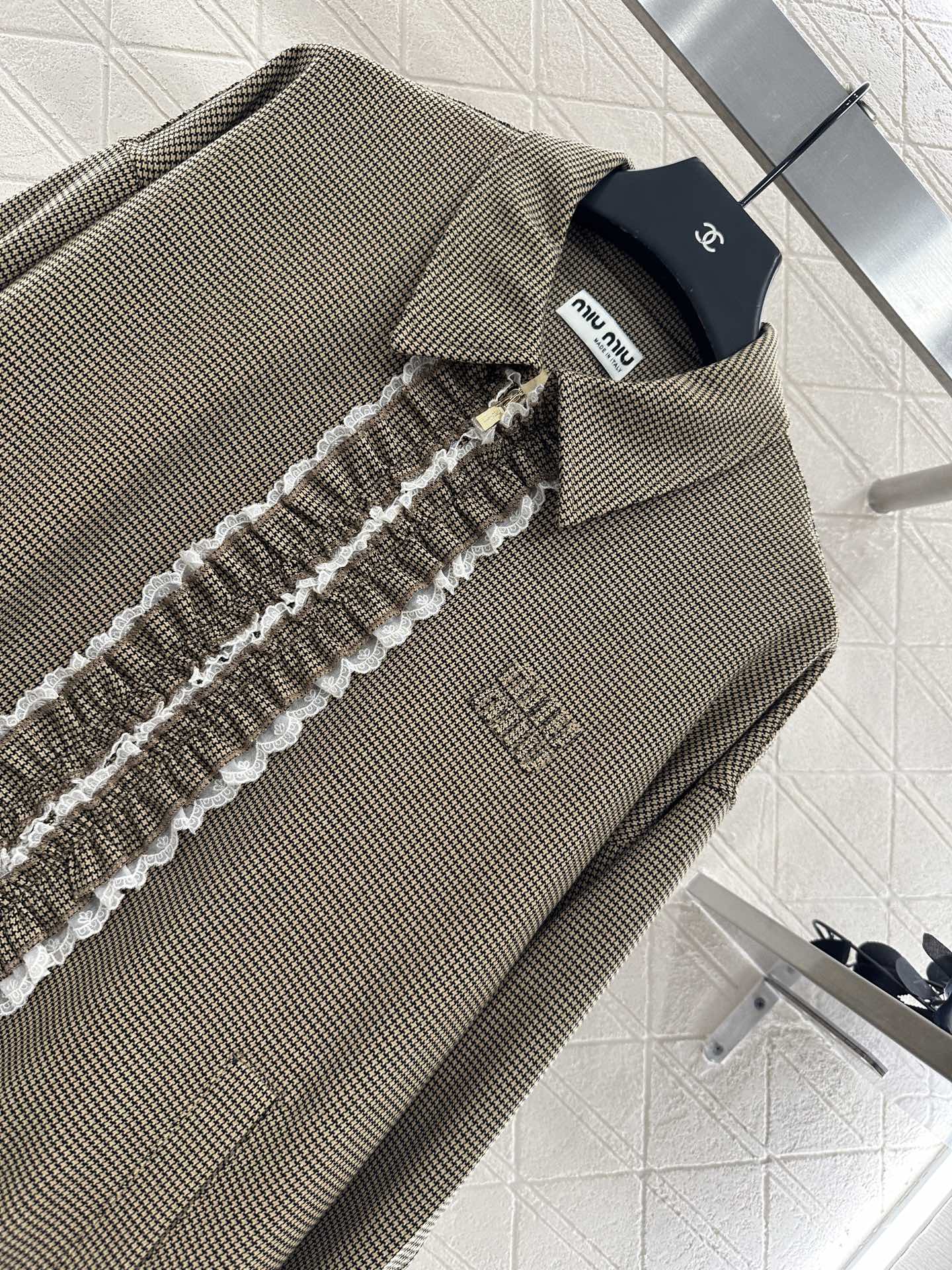 25fw Color blocking lace lace jacket short skirt set