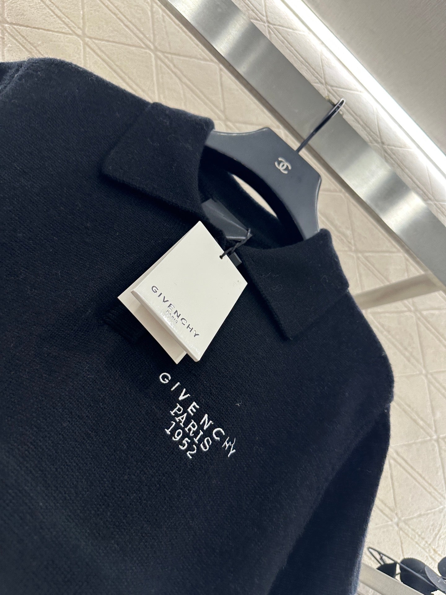 25fw Half open lapel knitted top