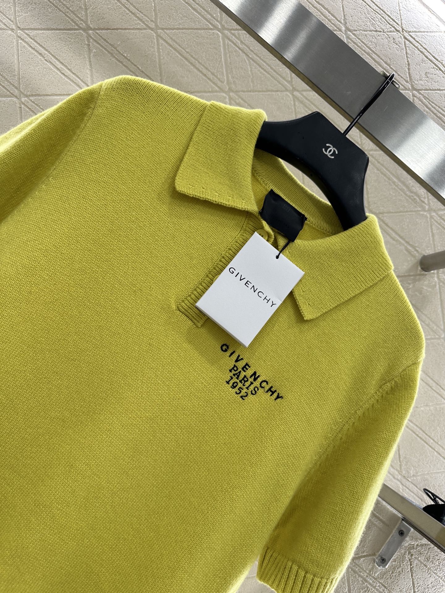 25fw Half open lapel knitted top