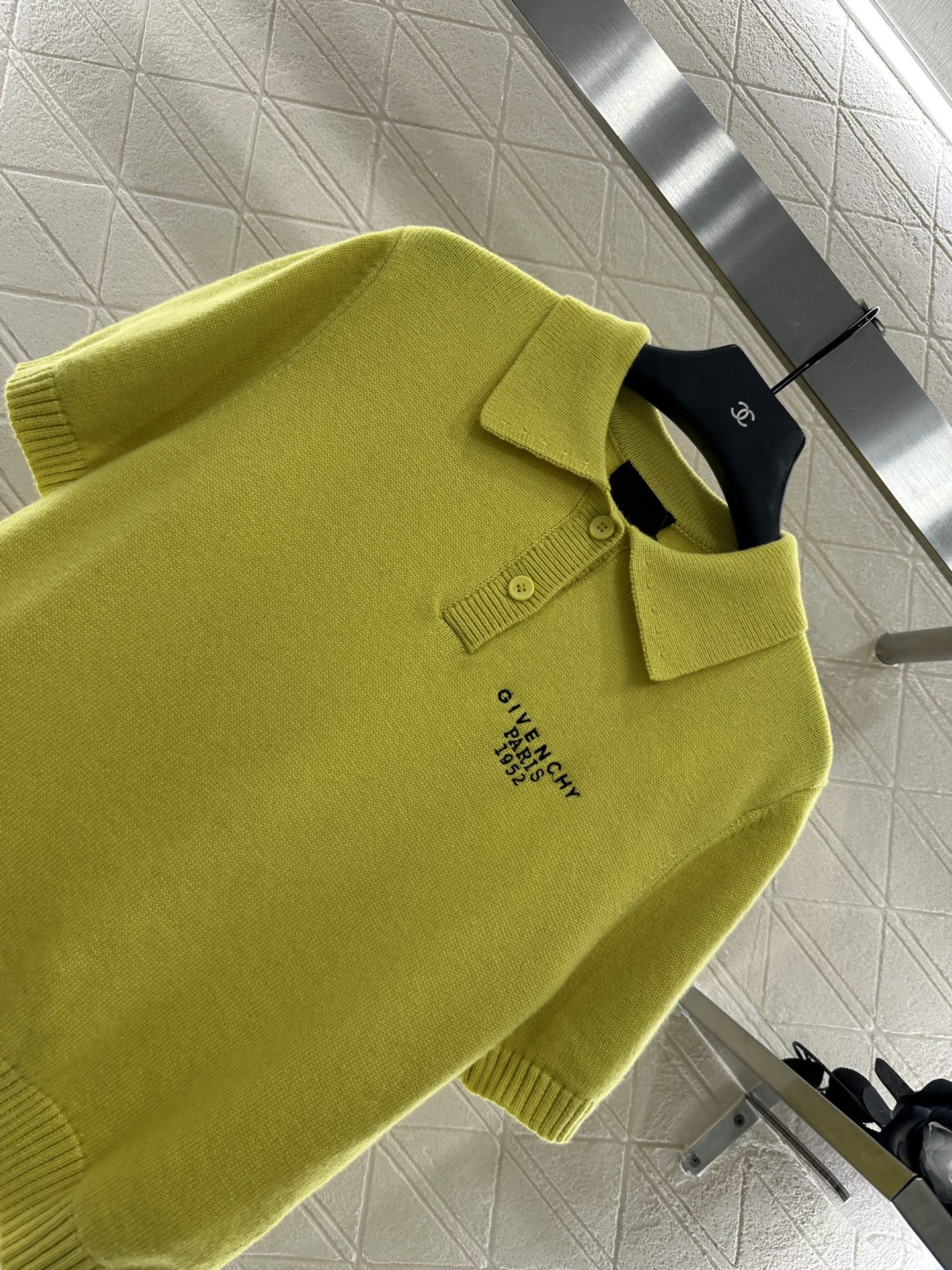 25fw Half open lapel knitted top