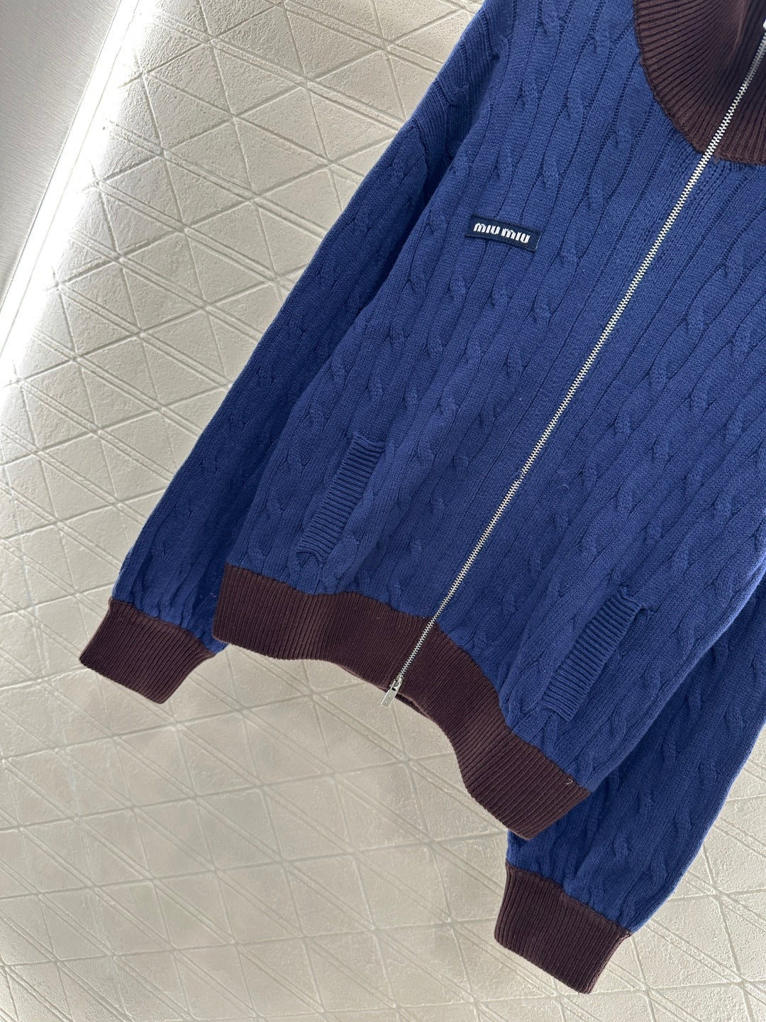 25fw Baseball Fried Dough Twists sweater