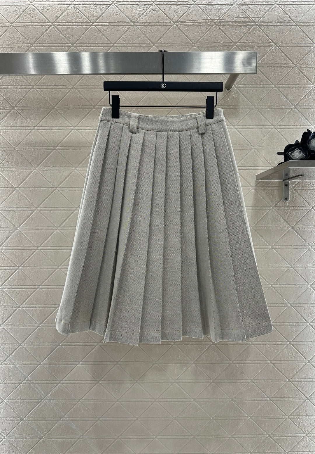 25fw Mid length skirt