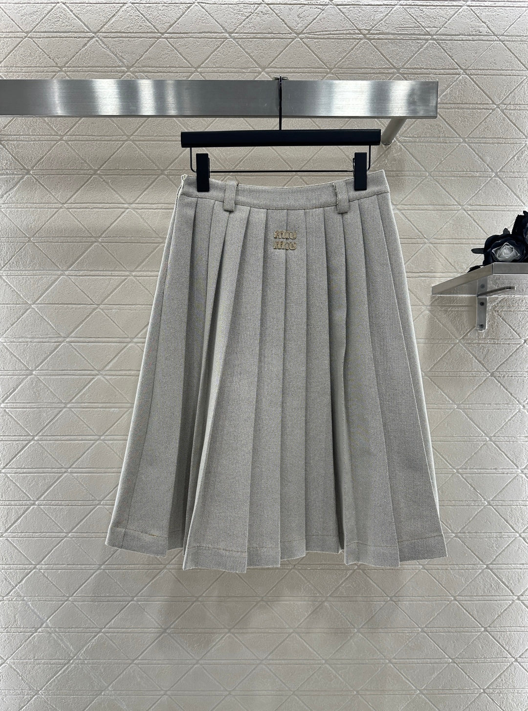 25fw Mid length skirt