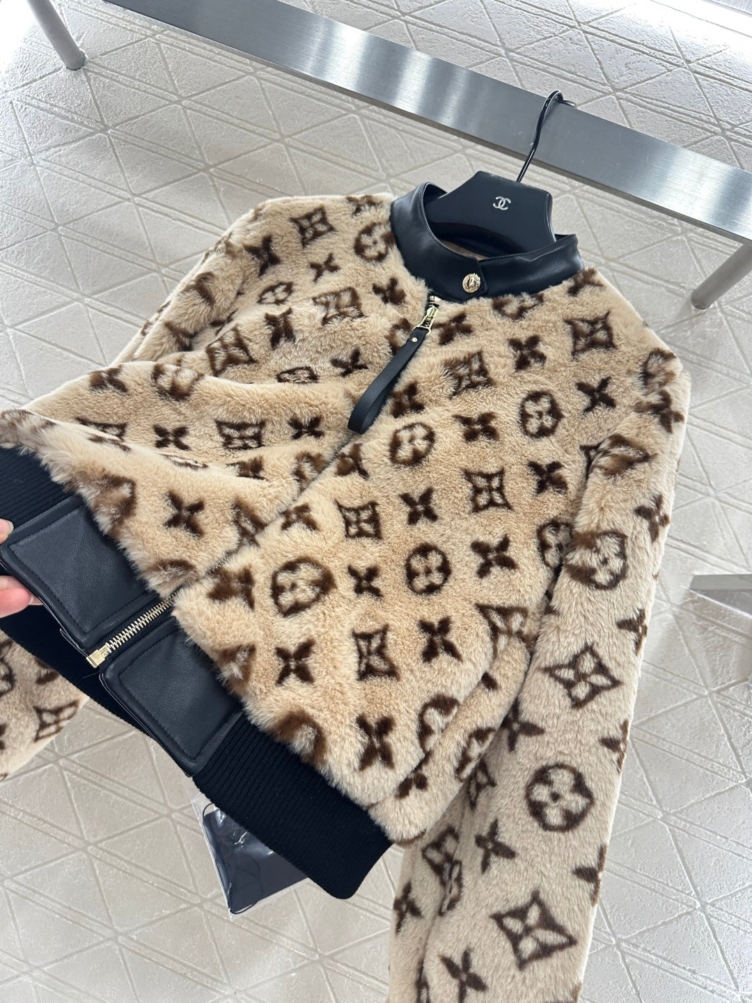 25fw Teddy lamb fur coat