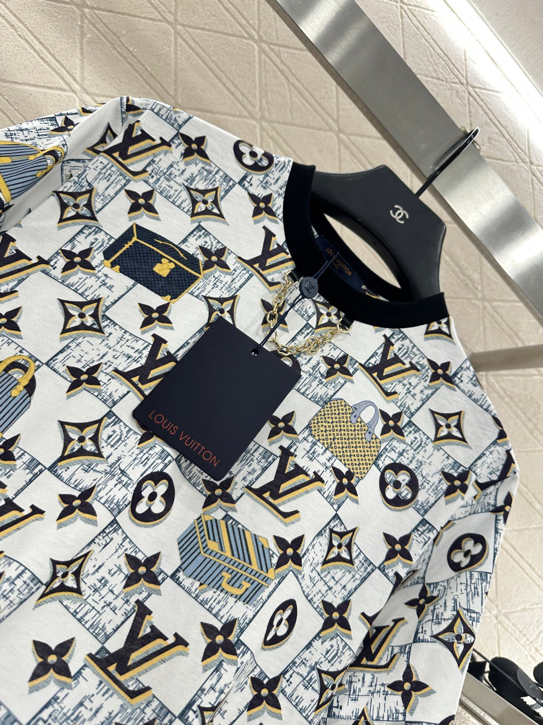 25fw Luggage printed chain T-shirt