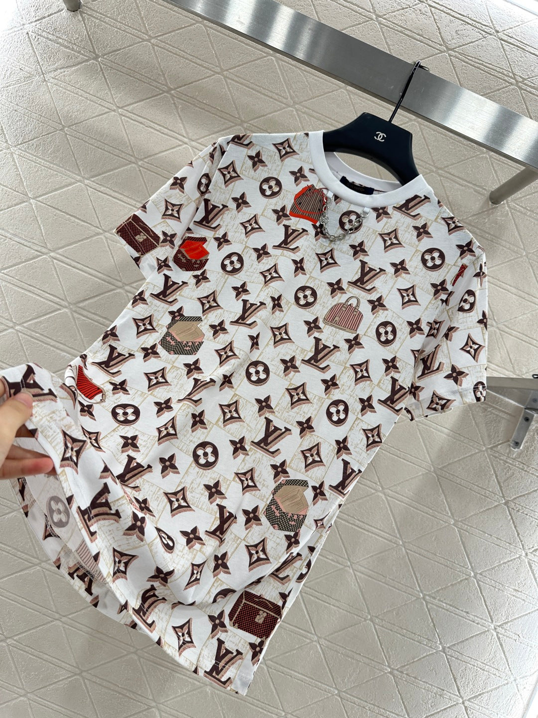 25fw Luggage printed chain T-shirt