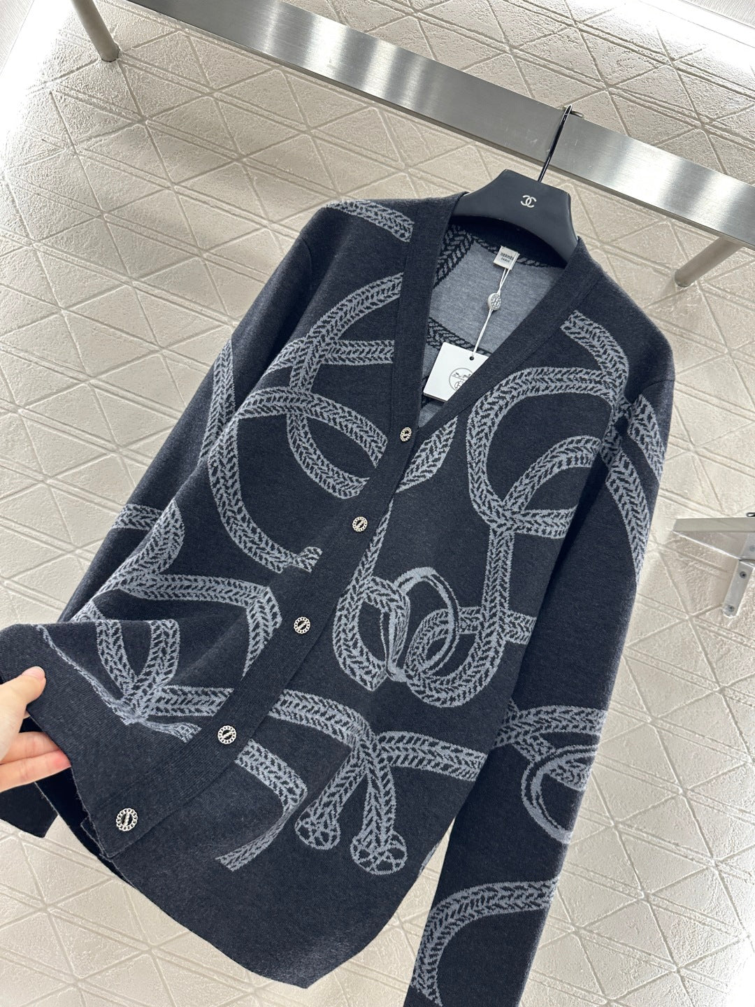 25fw Collision ribbon chain buckle cardigan