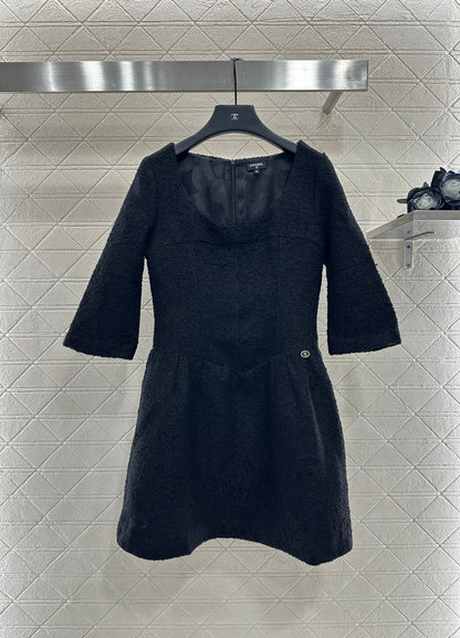 25fw Mid sleeve round neck dress