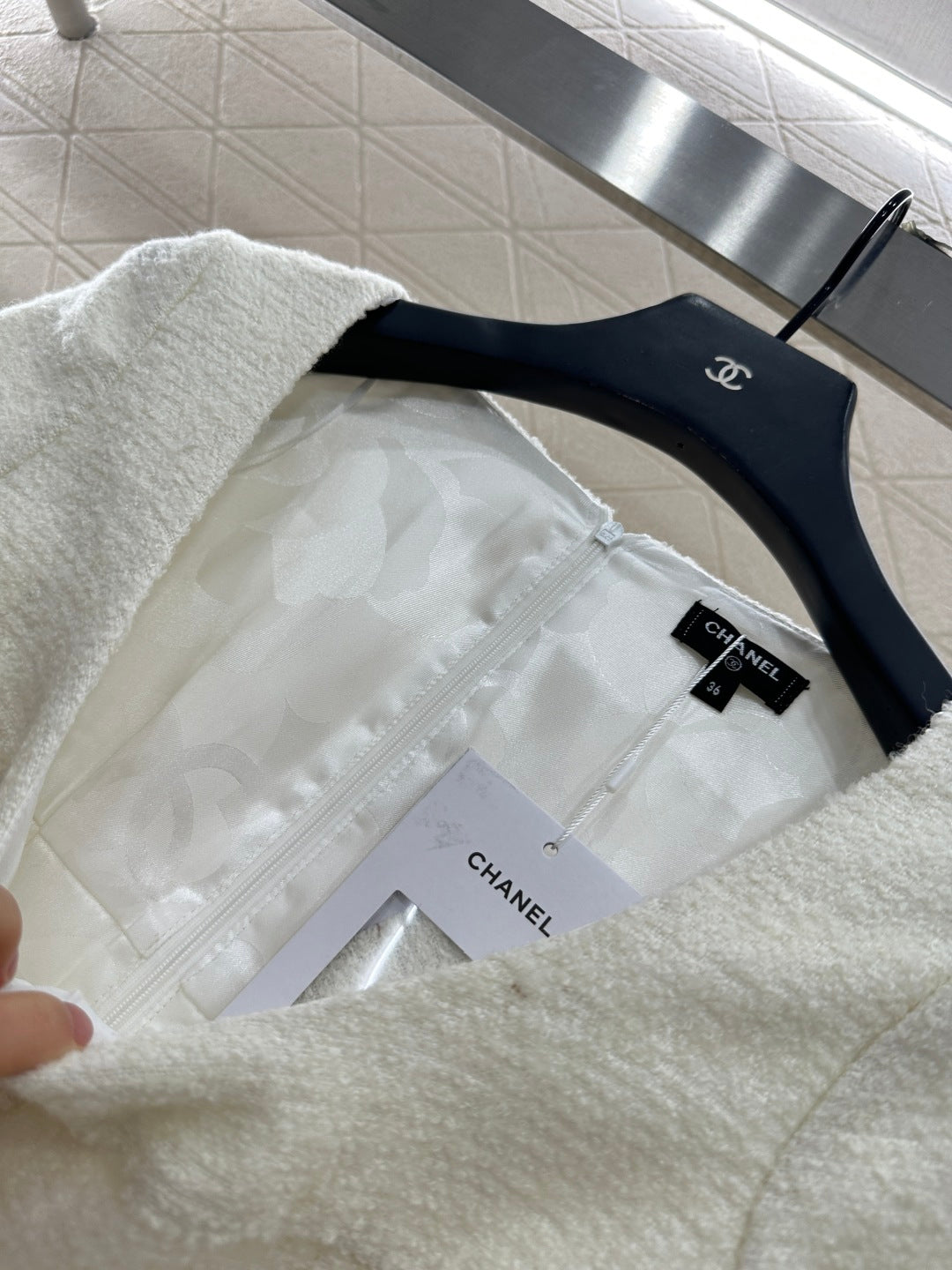 25fw Mid sleeve round neck dress