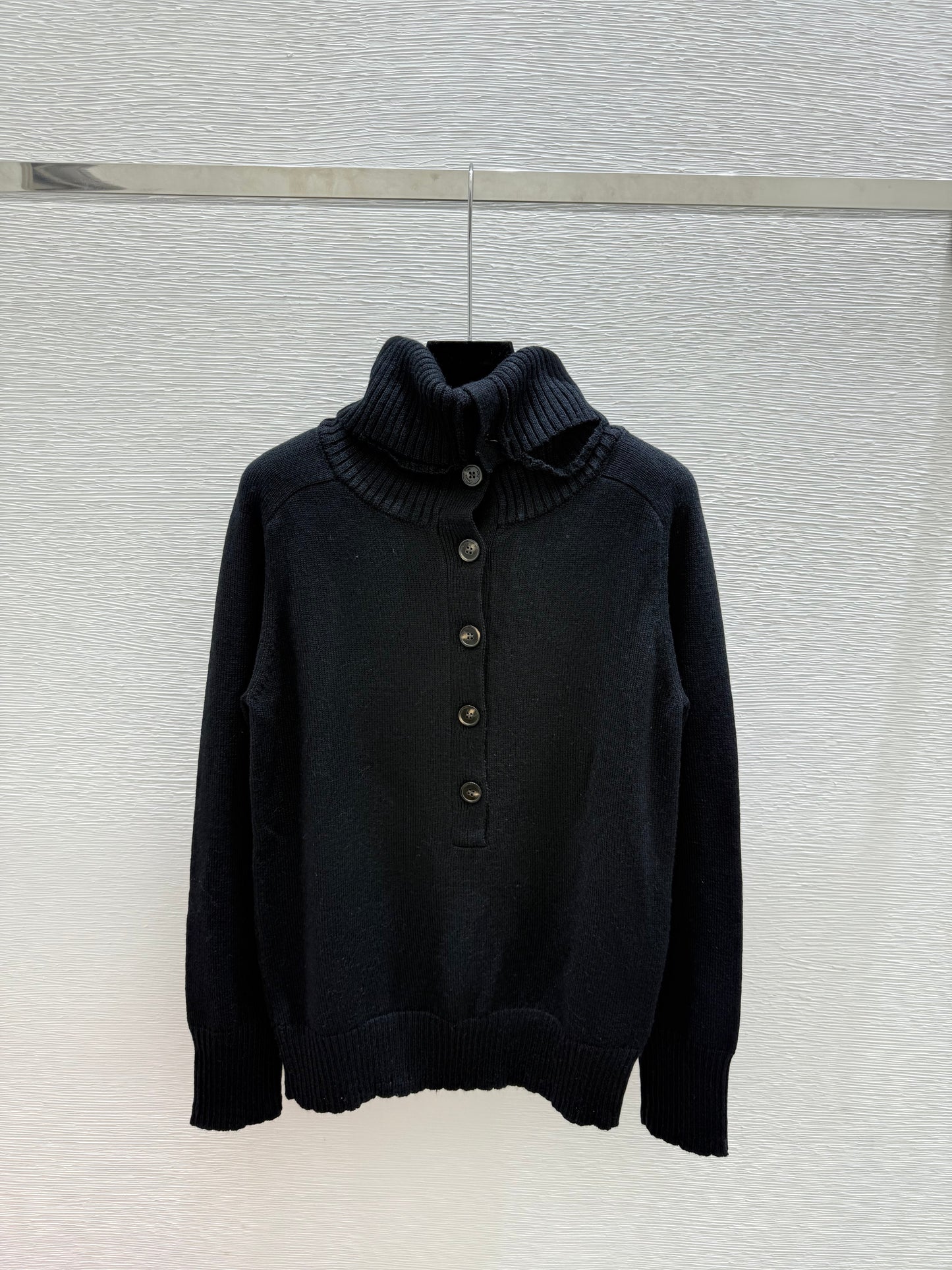 25fw Knitted long sleeved collar