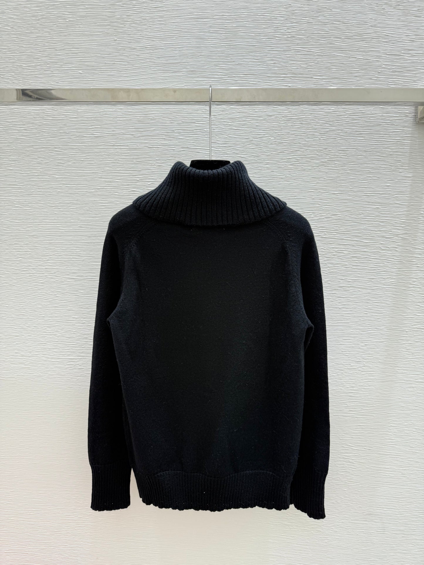 25fw Knitted long sleeved collar